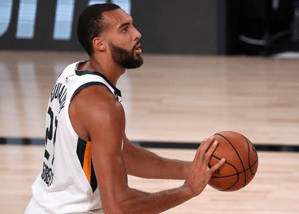 包含勒沃库森训练开放日转会期金州勇士再遭质疑，网友：克里夫兰骑士窗口期遗憾出局的词条